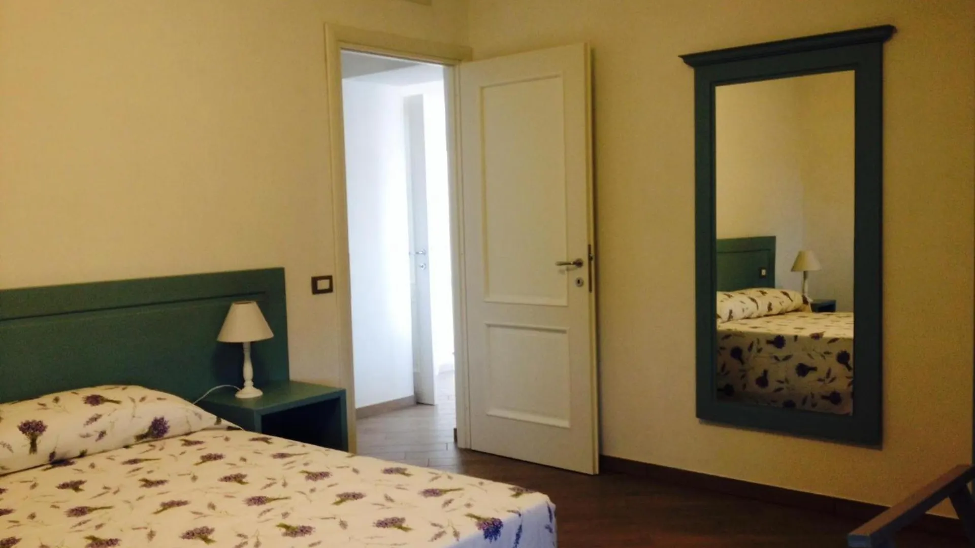 Borgo San Pietro - Deiva Marina Apart otel 0*,