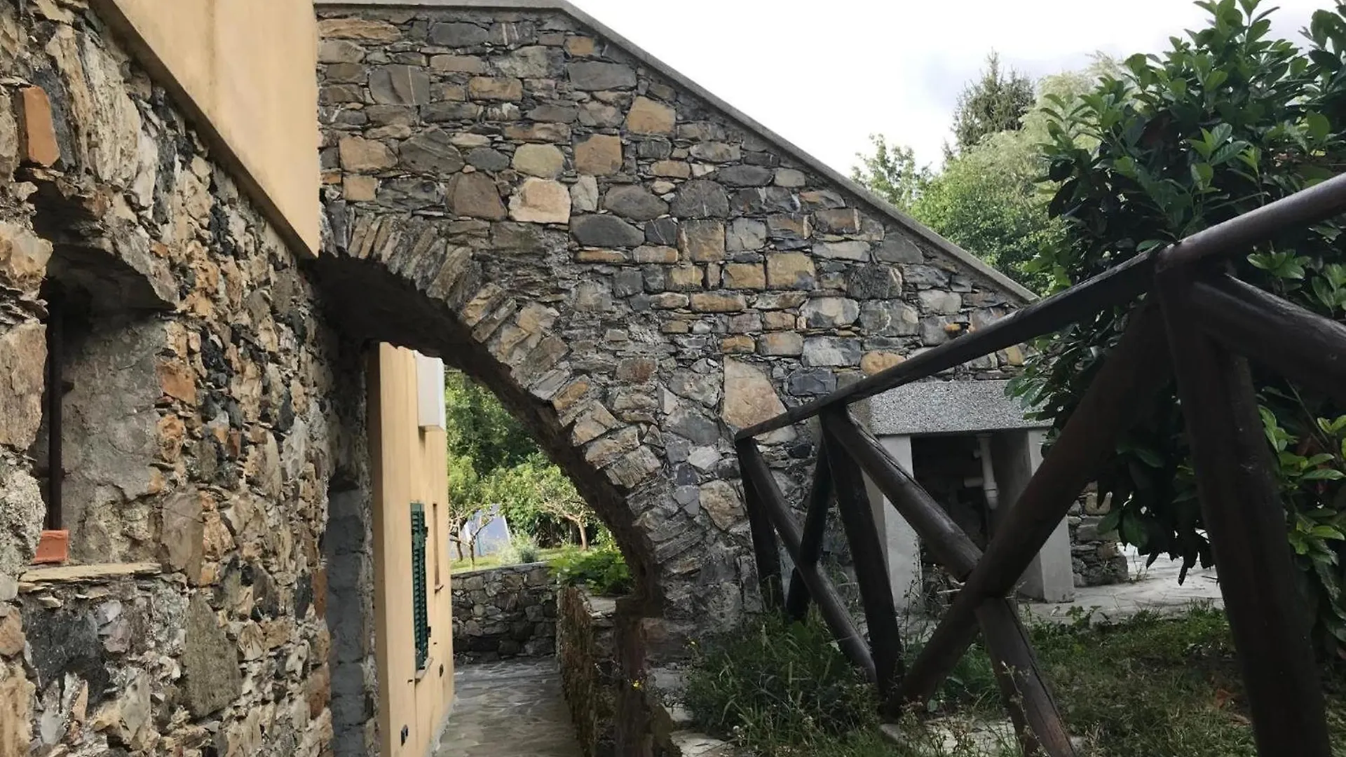 Borgo San Pietro - Deiva Marinaアパートホテル 0*,  イタリア