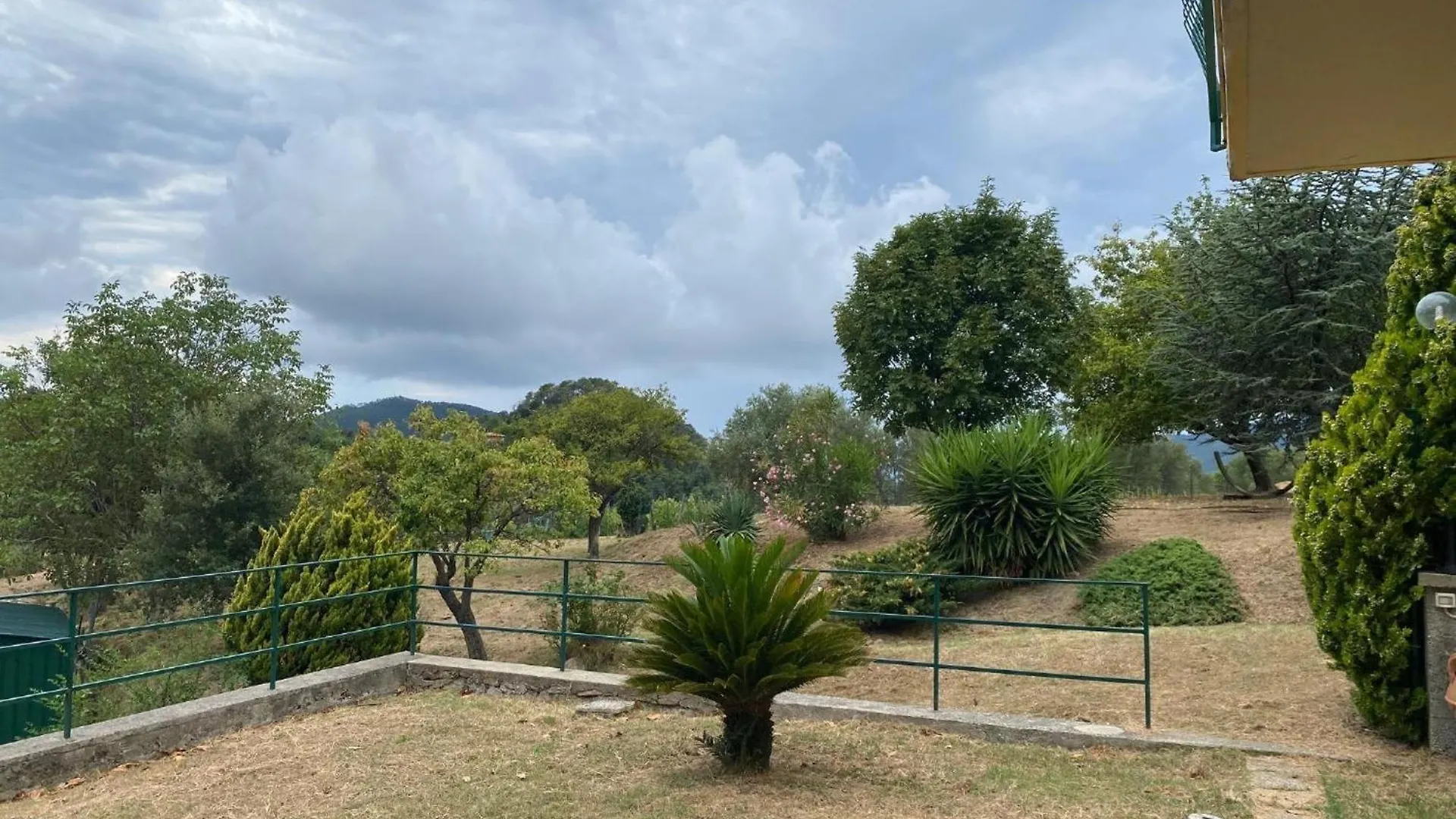 Borgo San Pietro - Deiva Marina Apart otel 0*,